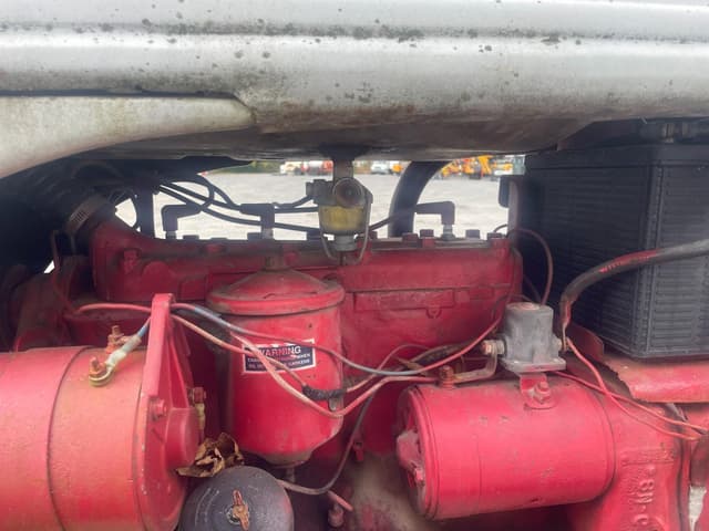 Image of Ford 8N equipment image 4