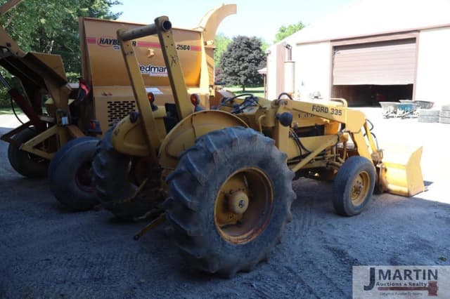Image of Ford 335 equipment image 2