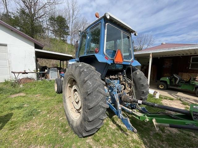 Image of Ford TW-10 equipment image 1