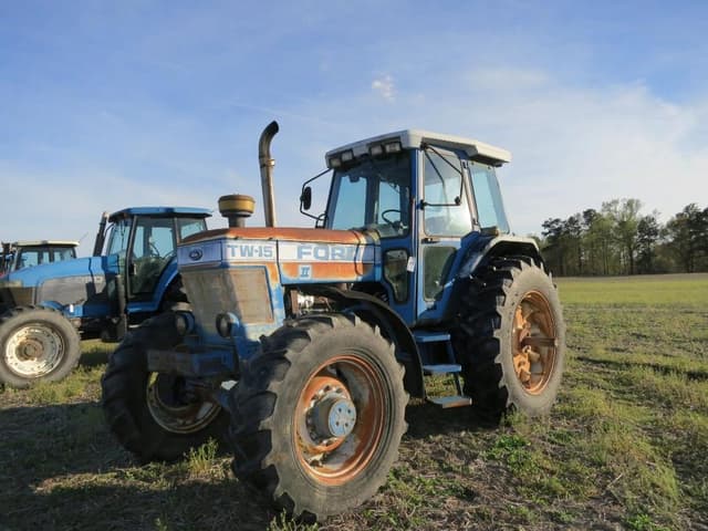 Image of Ford TW-15 equipment image 1