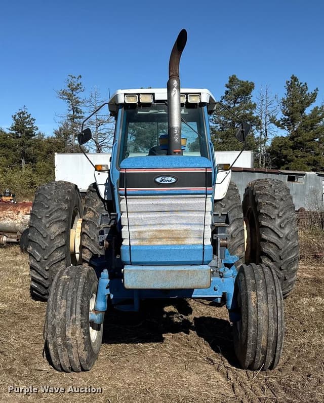 Image of Ford TW-25 equipment image 1