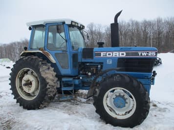 Main image Ford TW-25