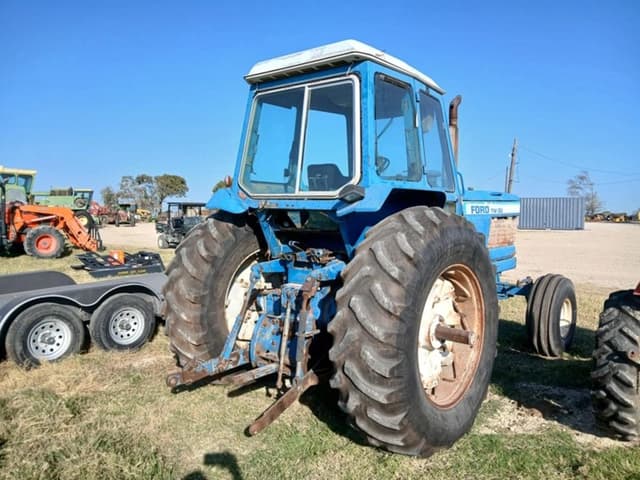 Image of Ford TW-30 equipment image 2