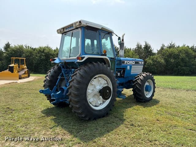 Image of Ford TW-35 equipment image 4