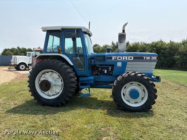 Image of Ford TW-35 equipment image 3