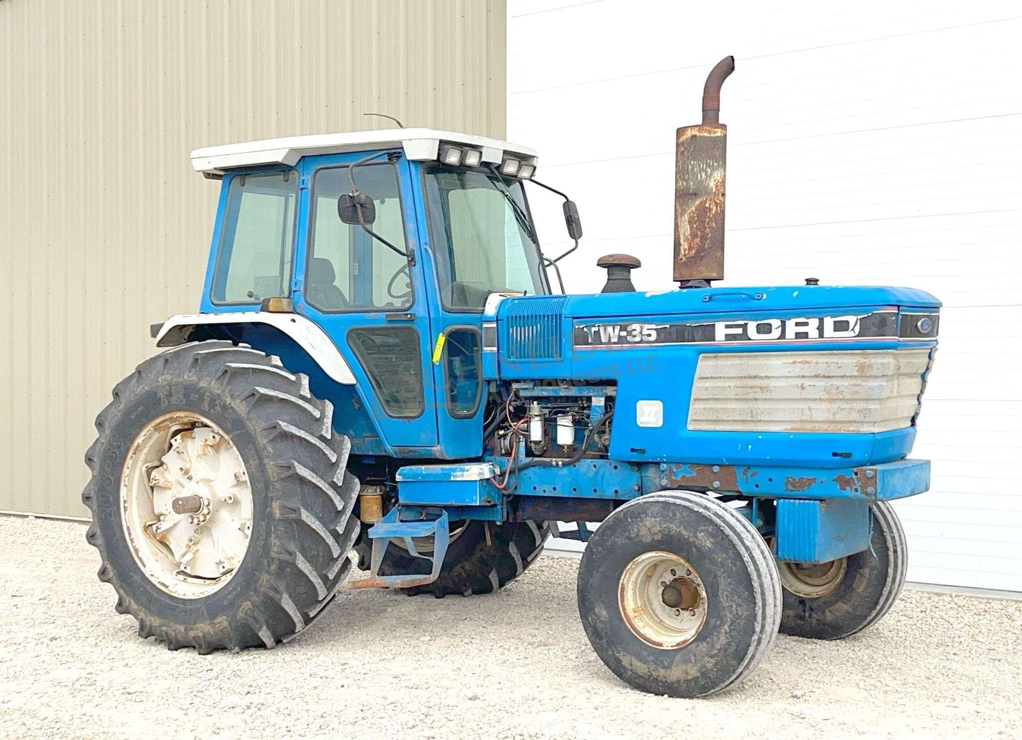 Ford TW-35 Equipment Image0