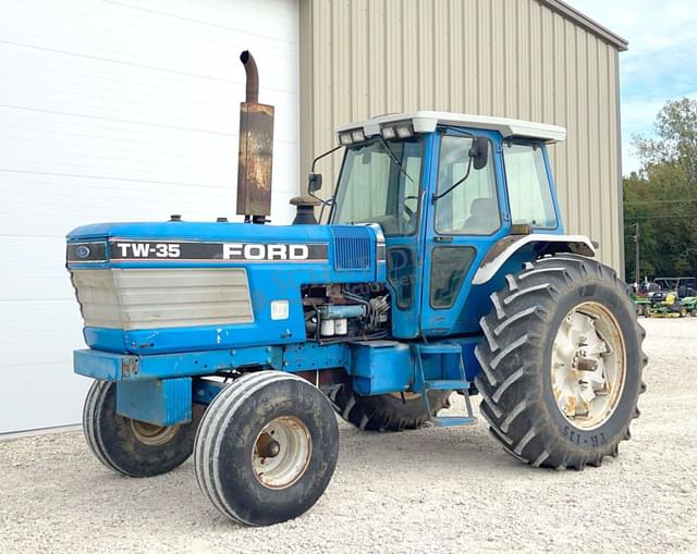 Image of Ford TW-35 equipment image 1
