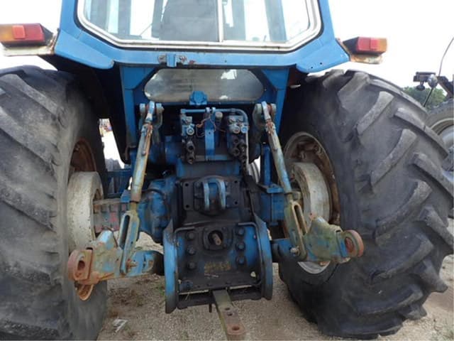 Image of Ford TW-35 equipment image 4