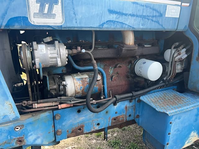 Image of Ford TW-5 equipment image 4