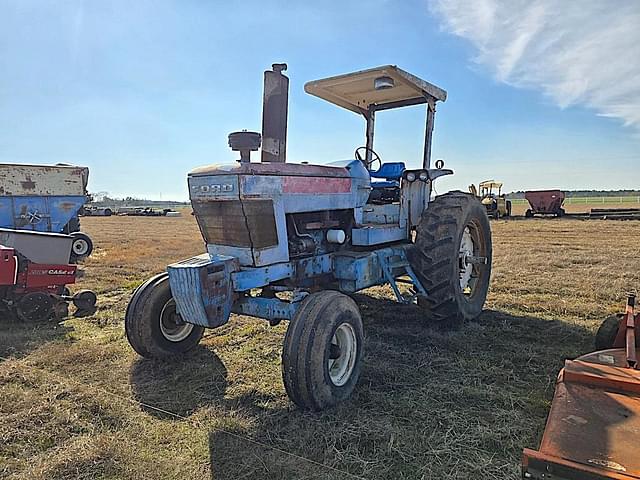 Image of Ford TW-10 equipment image 1