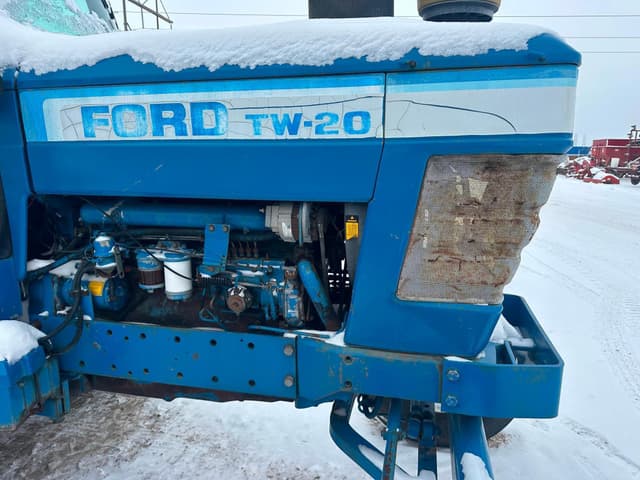 Image of Ford TW-20 equipment image 4