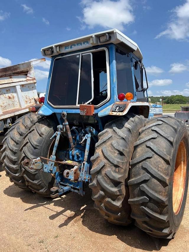 Image of Ford TW-25 equipment image 1
