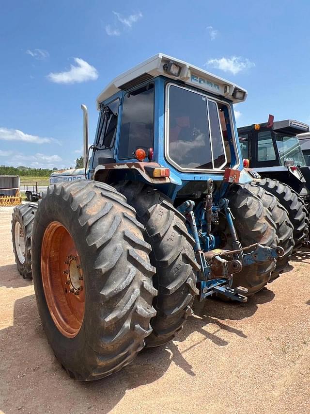 Image of Ford TW-25 equipment image 3