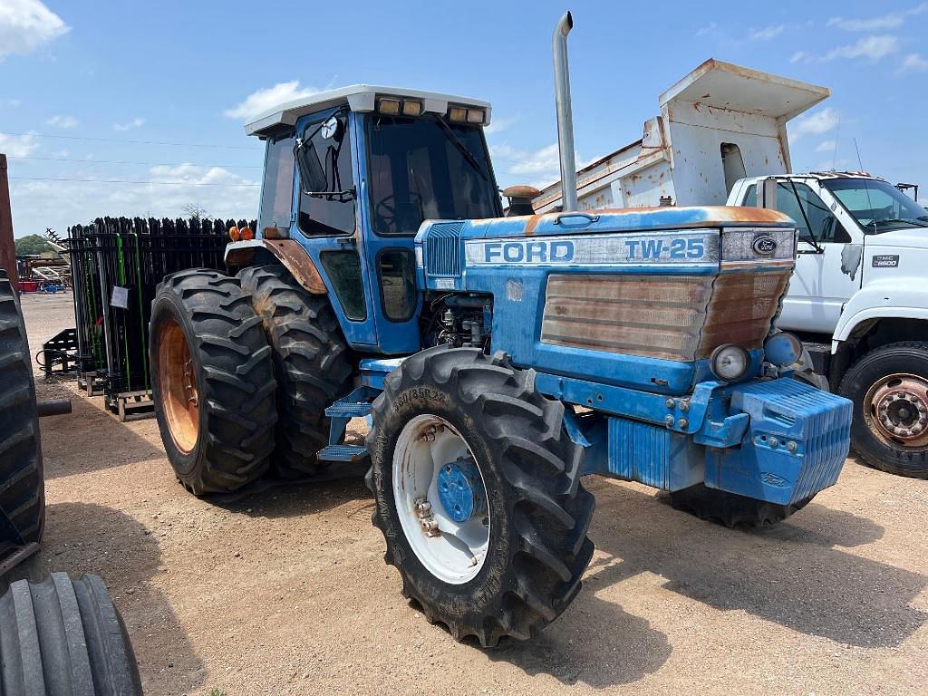 Image of Ford TW-25 Primary image