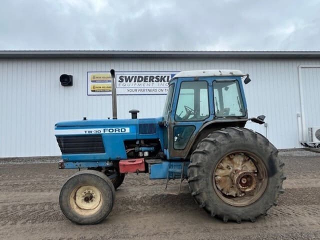 Image of Ford TW-30 equipment image 1