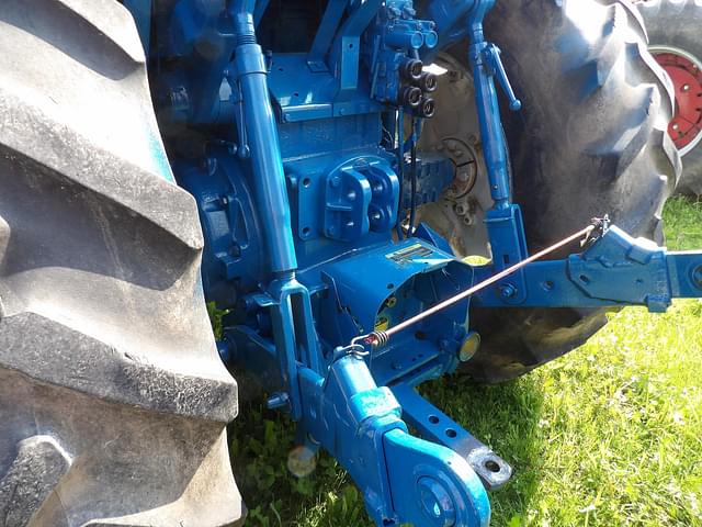 Image of Ford TW-5 equipment image 4