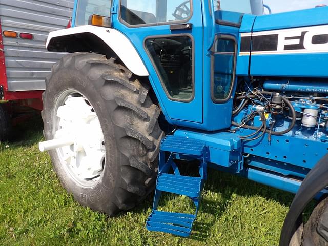 Image of Ford TW-5 equipment image 2