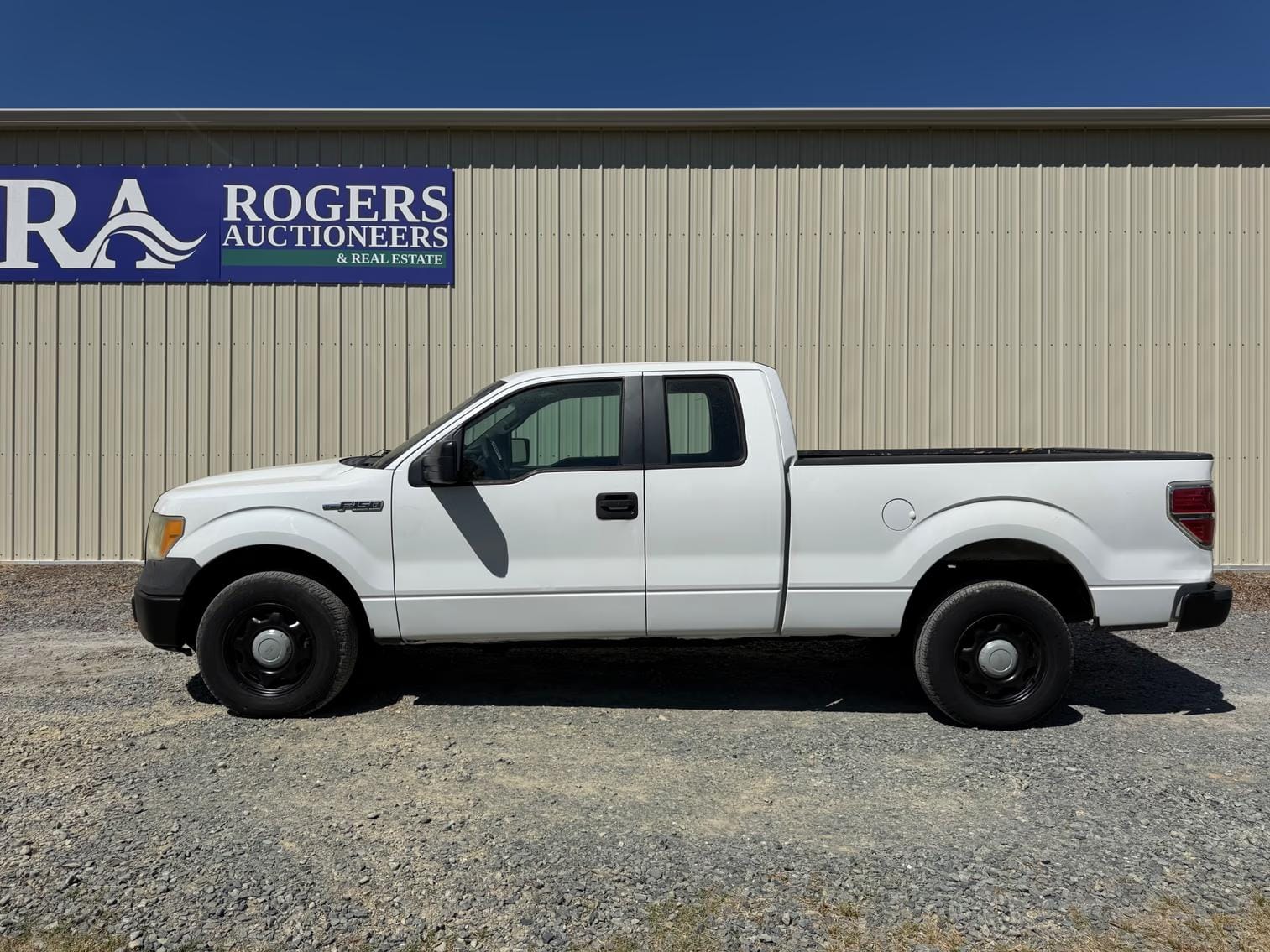 Ford F-150 Equipment Image0