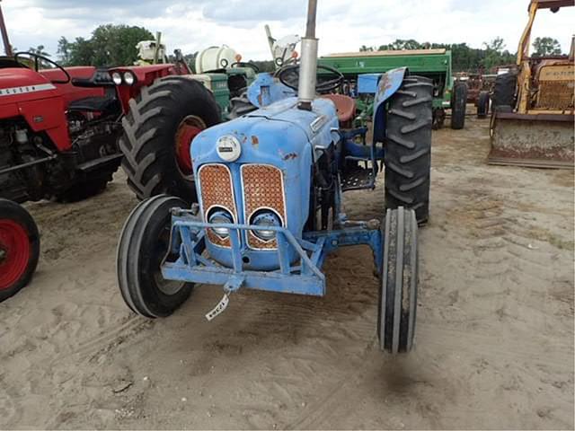 Image of Fordson Dexta equipment image 2