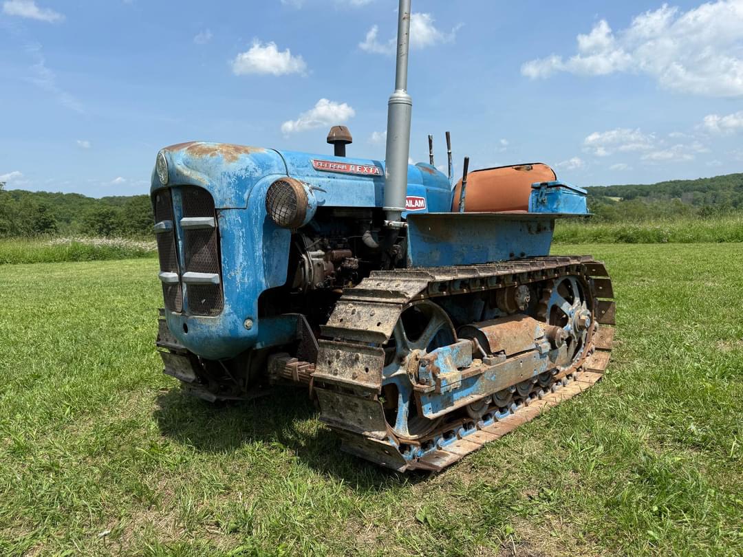 Image of Fordson Dexta Primary image
