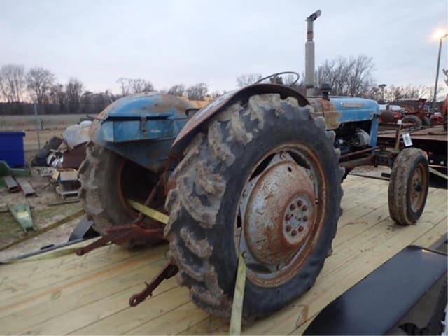 Image of Fordson Dexta equipment image 4
