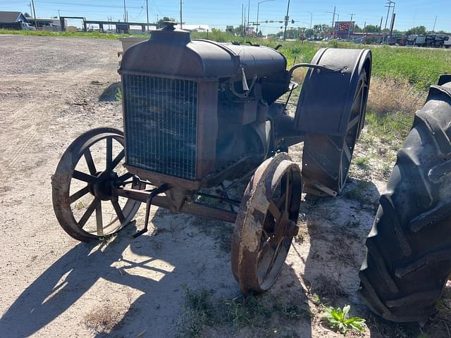 Image of Fordson Fordson F equipment image 2