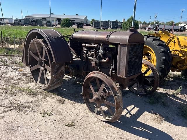 Image of Fordson Fordson F equipment image 1