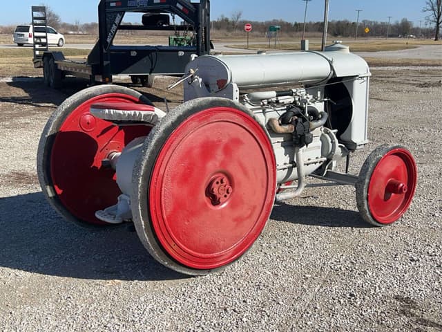 Image of Fordson Fordson F equipment image 2
