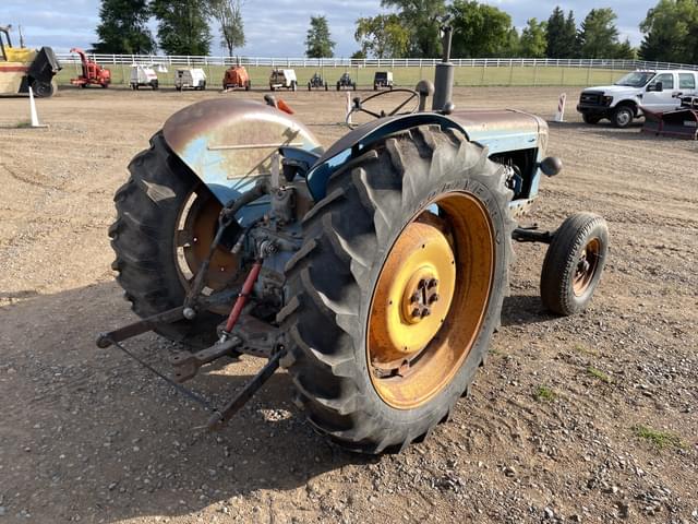 Image of Fordson Major equipment image 2