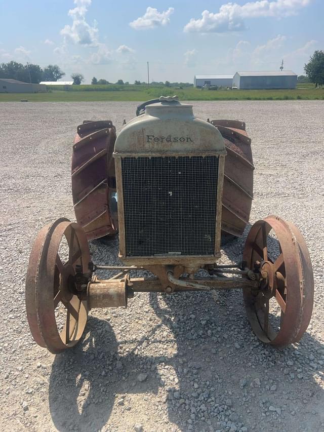 Image of Fordson Fordson F equipment image 1