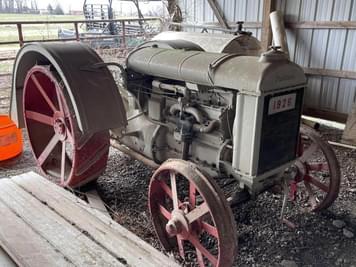 Main image Fordson Fordson F