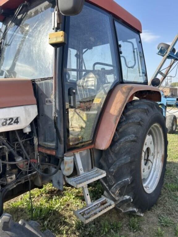 Image of Foton 824 equipment image 1