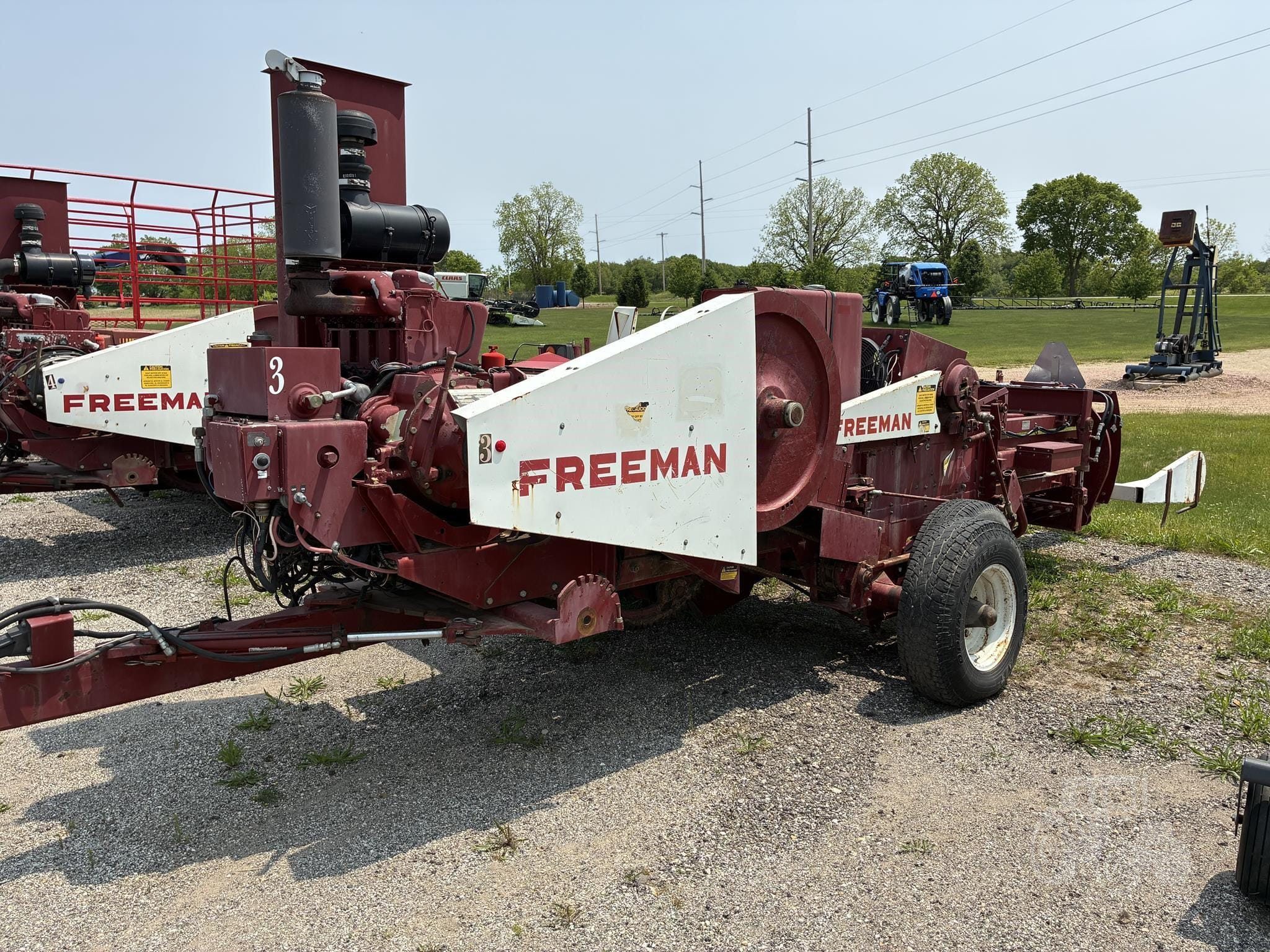 Freeman 385 Equipment Image0