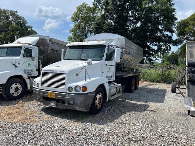 Image of Freightliner CST120 equipment image 1