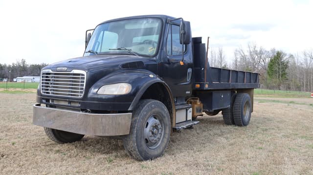 Image of Freightliner Business Class M2 equipment image 1