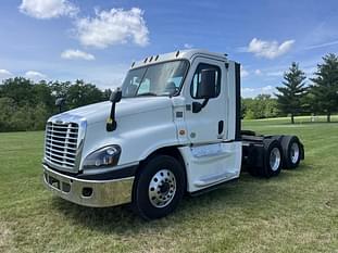 2016 Freightliner Cascadia Evolution Equipment Image0