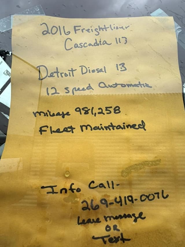 Image of Freightliner Cascadia 113 equipment image 2