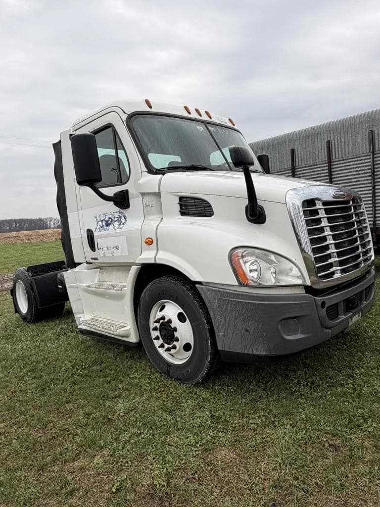 Image of Freightliner Cascadia 113 Primary image