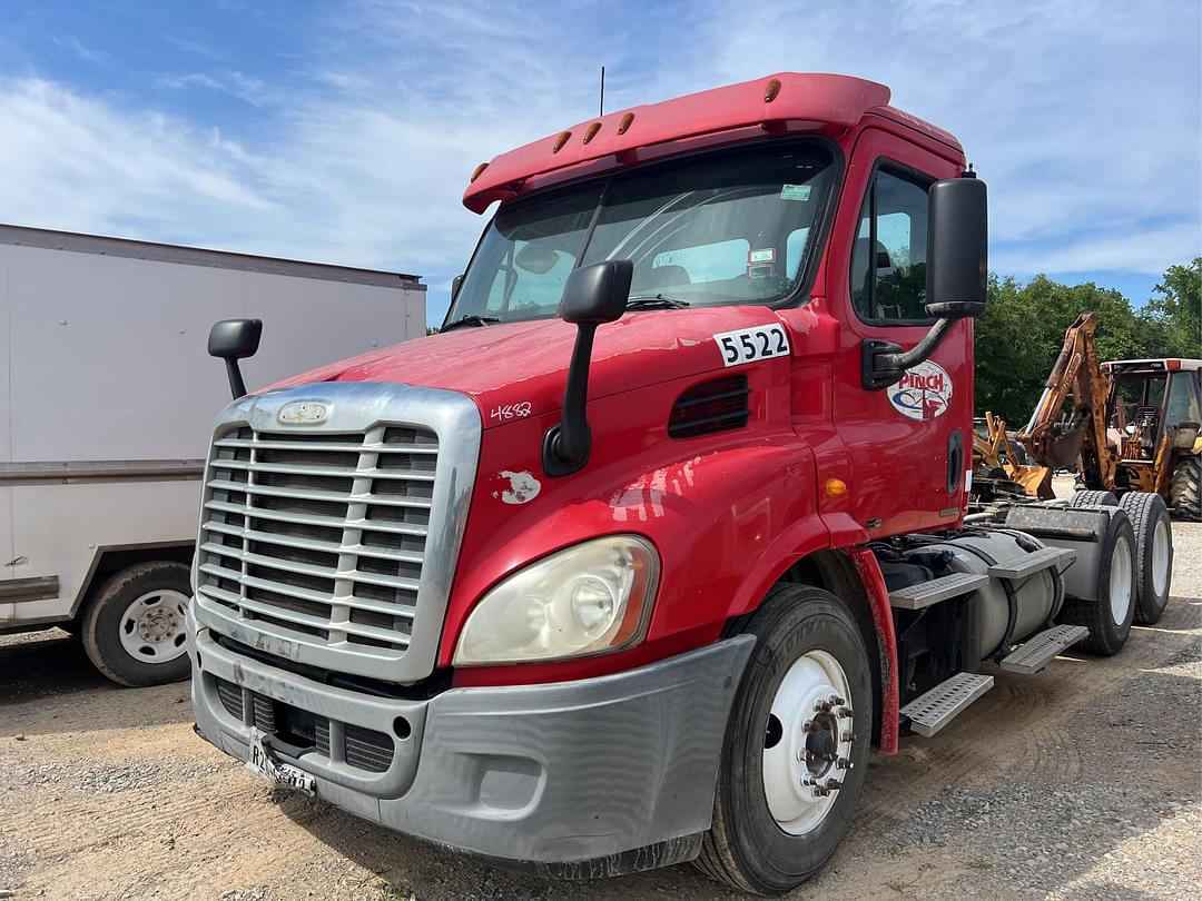 Image of Freightliner Cascadia Primary image