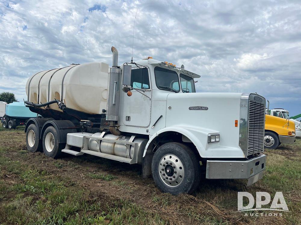 Image of Freightliner Classic Primary image