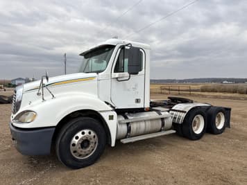 Main image Freightliner Columbia