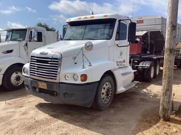 Main image Freightliner CST120