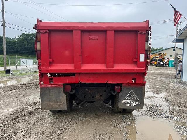 Image of Freightliner FL60 equipment image 3
