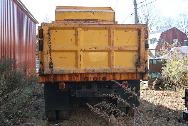 Image of Freightliner FL70 equipment image 3