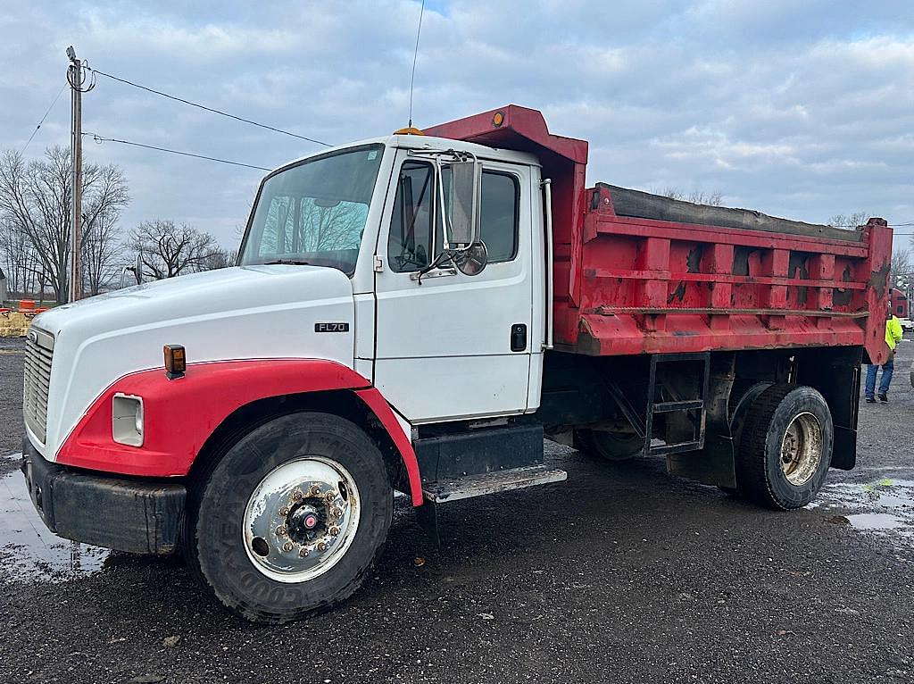 Image of Freightliner FL70 Primary image