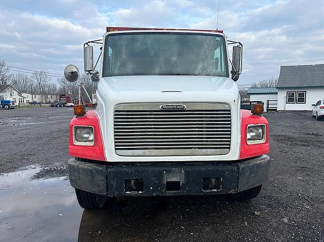 Image of Freightliner FL70 equipment image 1