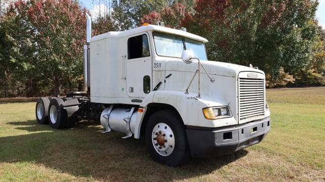 Image of Freightliner FLD112 equipment image 2