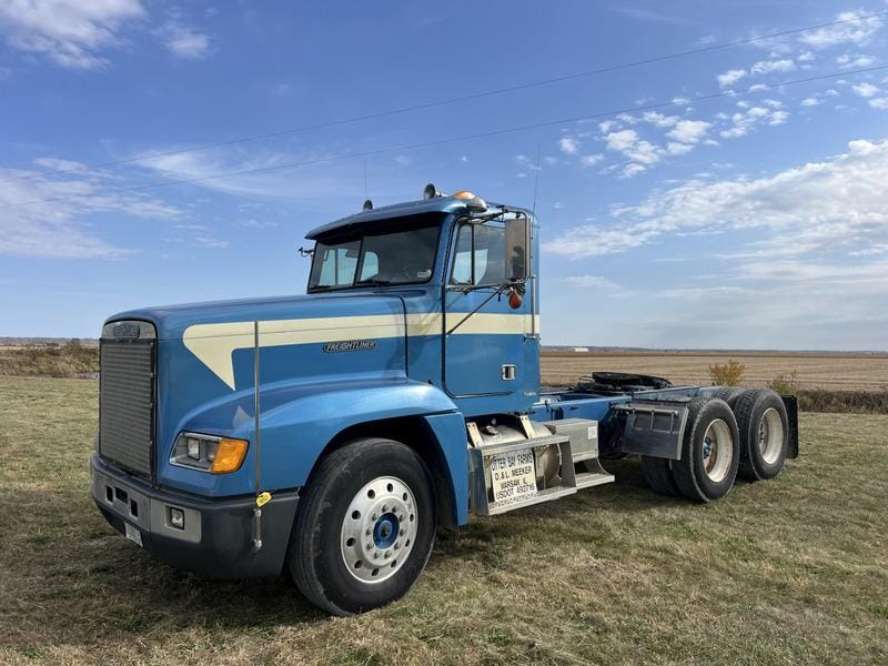 Main image Freightliner FLD120