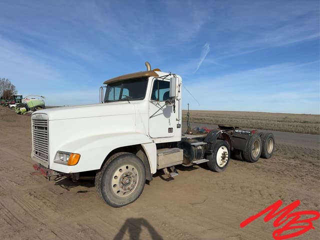 Image of Freightliner FLD120 equipment image 1