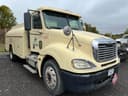 2005 Freightliner Columbia Image